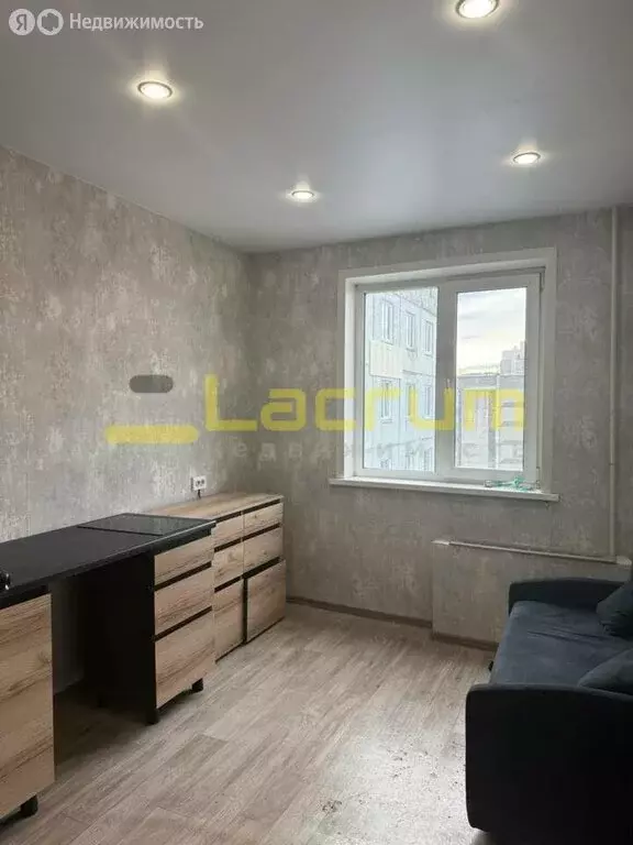 Квартира-студия: Красноярск, улица Железнодорожников, 9 (12 м) - Фото 2