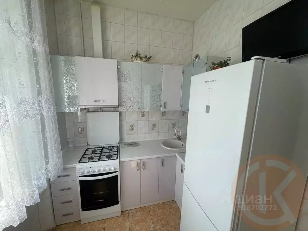 1-к кв. Крым, Симферополь ул. Лизы Чайкиной, 13/166 (30.0 м) - Фото 0