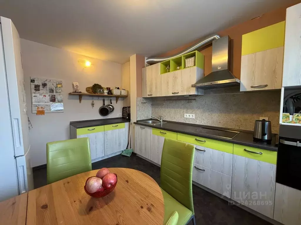 3-к кв. Свердловская область, Екатеринбург ул. Патриотов, 6к1 (64.4 м) - Фото 1