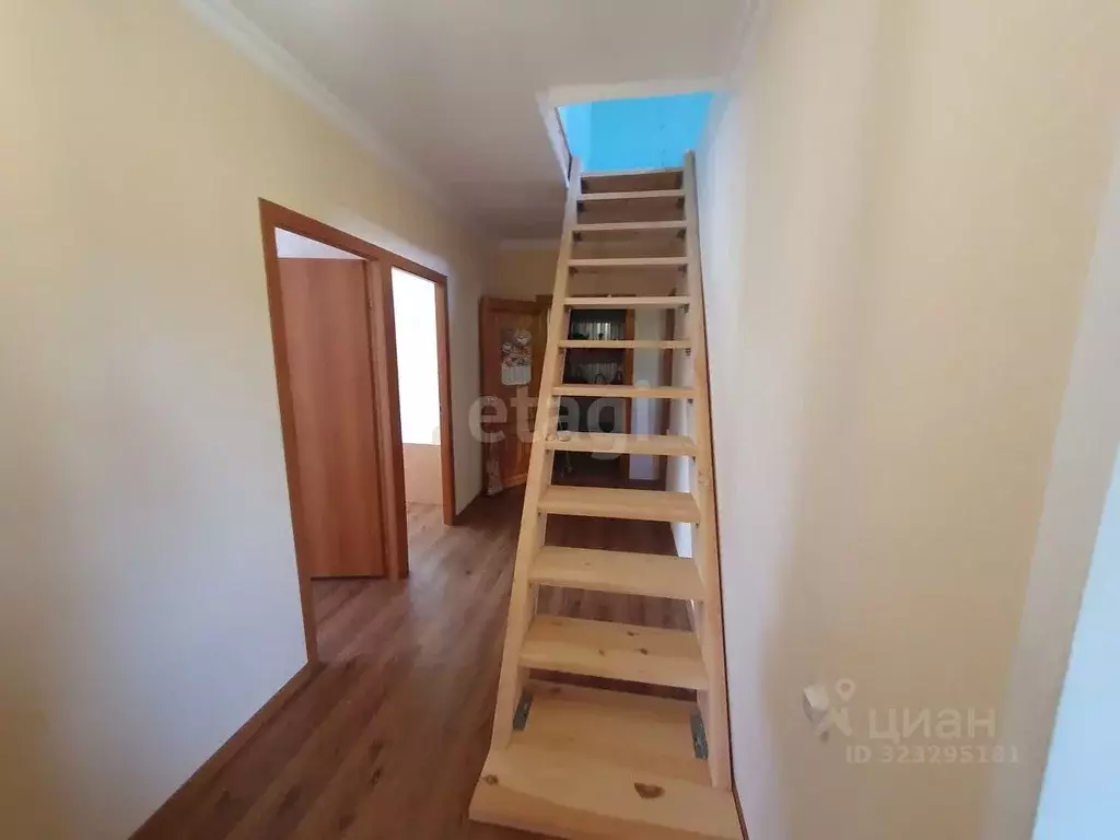 Дом в Калужская область, Малоярославецкий муниципальный округ, Маклино ... - Фото 1