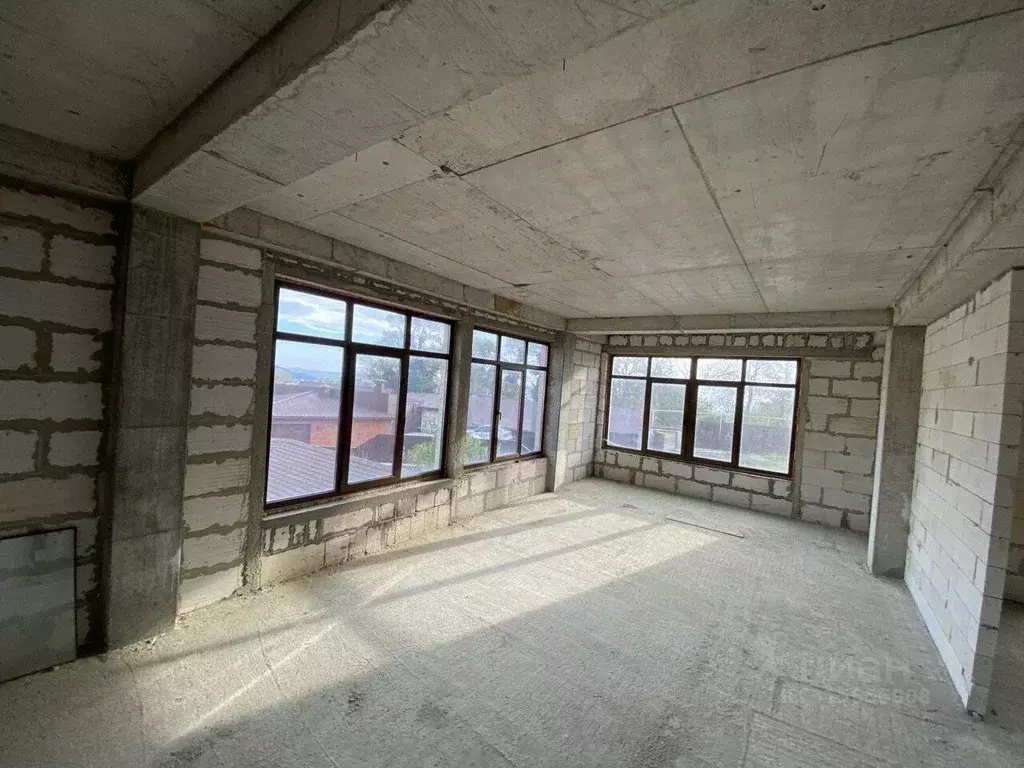 Дом в Крым, Ялта городской округ, пос. Горное ул. Лесная, 10 (275 м) - Фото 0