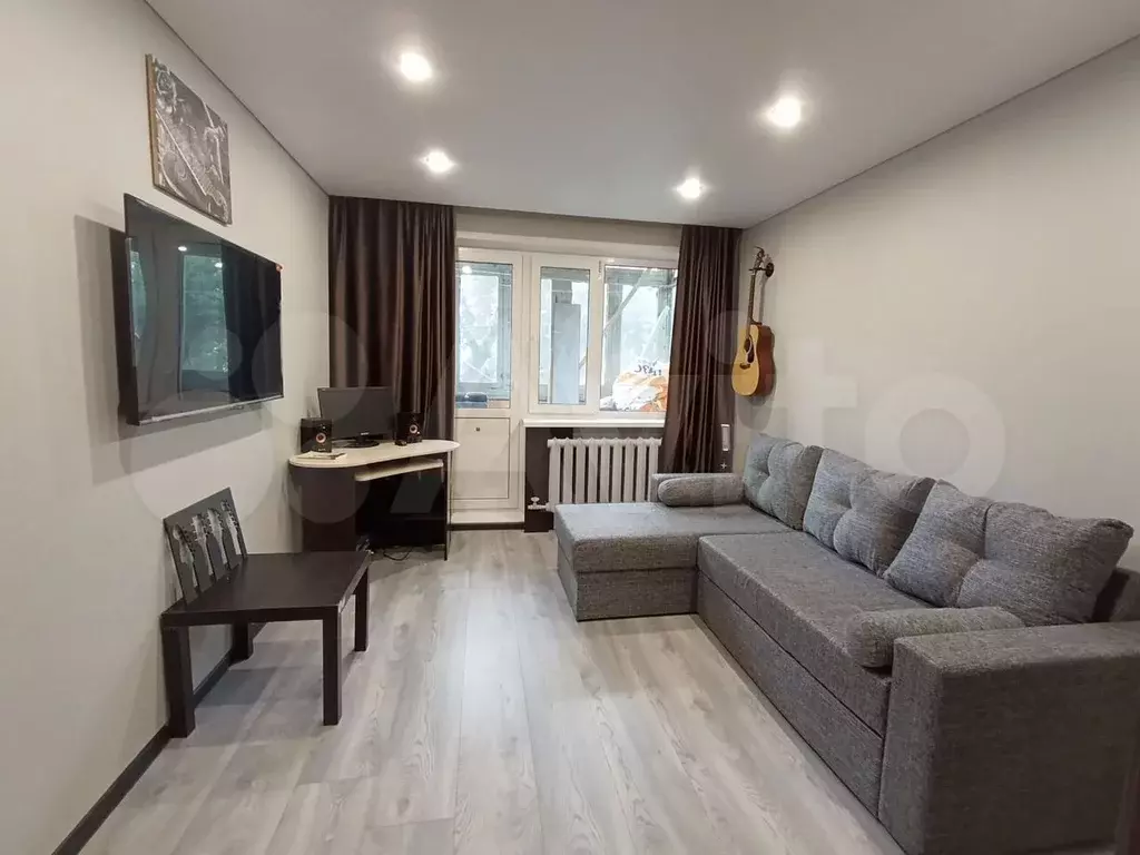 Комната 18 м в 2-к., 2/4 эт. - Фото 0