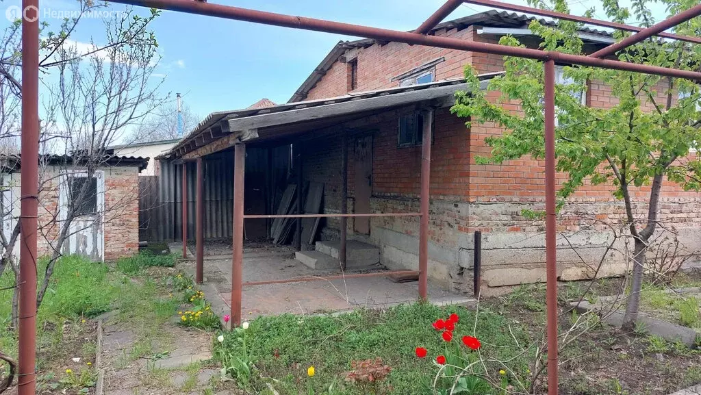 Дом в Новошахтинск, улица Чекалина, 5 (104 м) - Фото 1