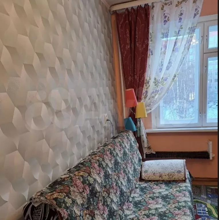 Комната 10 м в 4-к., 4/9 эт. - Фото 1