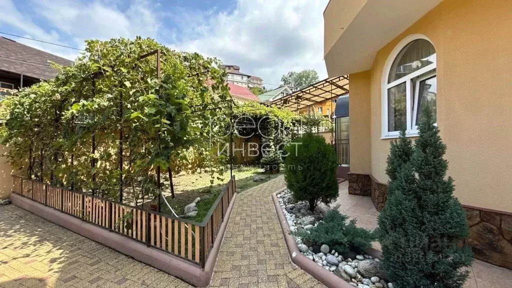 Дом в Краснодарский край, Сочи Амбулаторный пер., 12 (230 м) - Фото 1