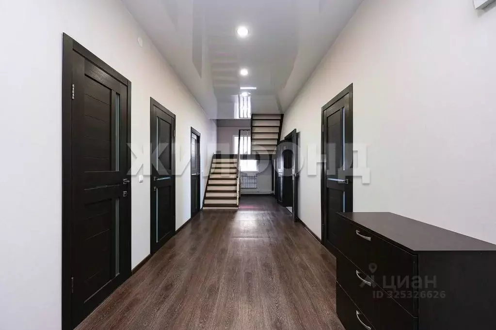 Коттедж в Новосибирская область, Новосибирский район, с. Толмачево ул. ... - Фото 1