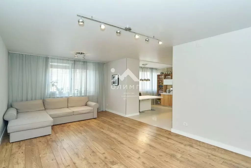 2-к кв. Ярославская область, Ярославль ул. Чехова, 17к2 (65.2 м) - Фото 1