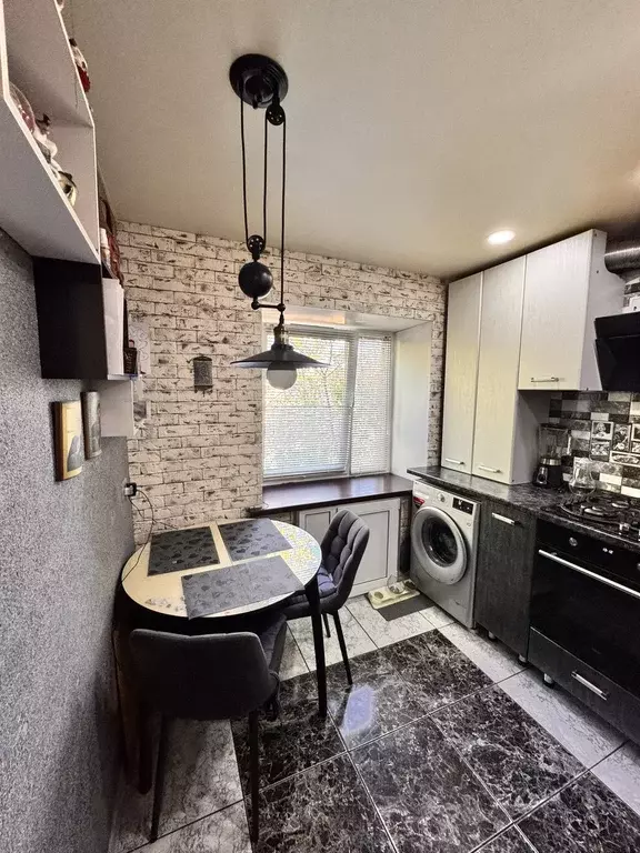 Продаётся 2-к квартира, 42 м - Фото 0