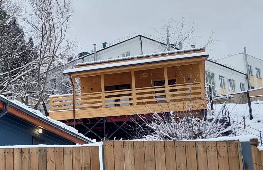 Дом в Брянская область, Брянск ул. Луначарского, 55А (30 м) - Фото 1