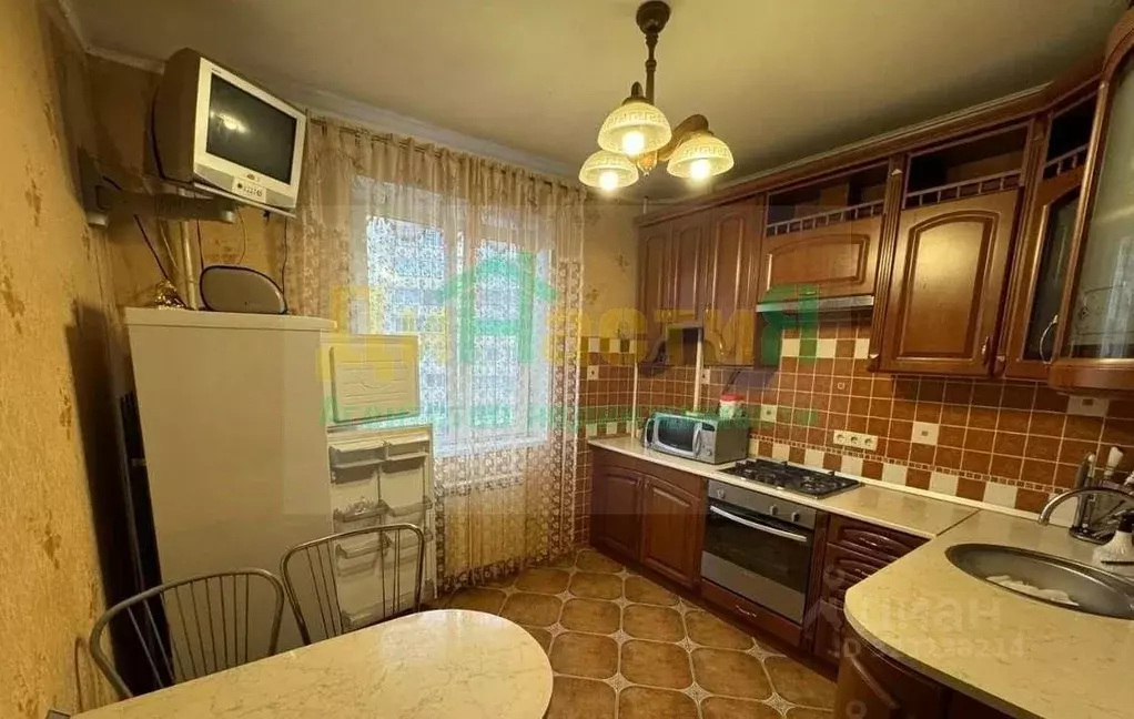 3-к кв. Белгородская область, Белгород ул. Есенина, 36 (70.4 м) - Фото 1