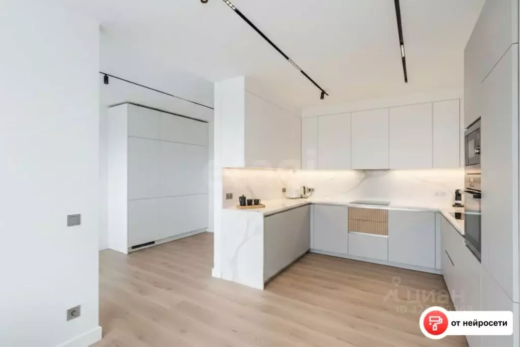 Студия Тюменская область, Тюмень ул. Краснооктябрьская, 6 (33.7 м) - Фото 1