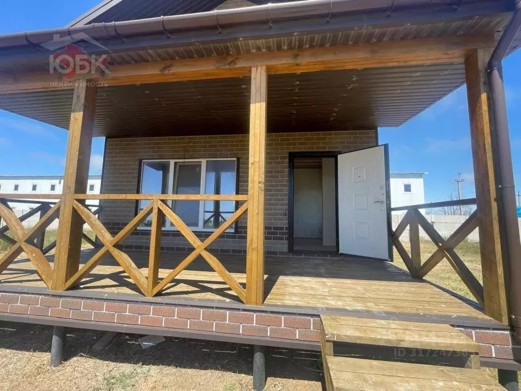 Коттедж в Крым, Сакский район, с. Молочное 68 (102 м) - Фото 2