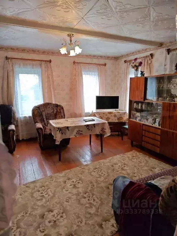 Дом в Саратовская область, Балаковский район, с. Матвеевка ул. Кирова, ... - Фото 1