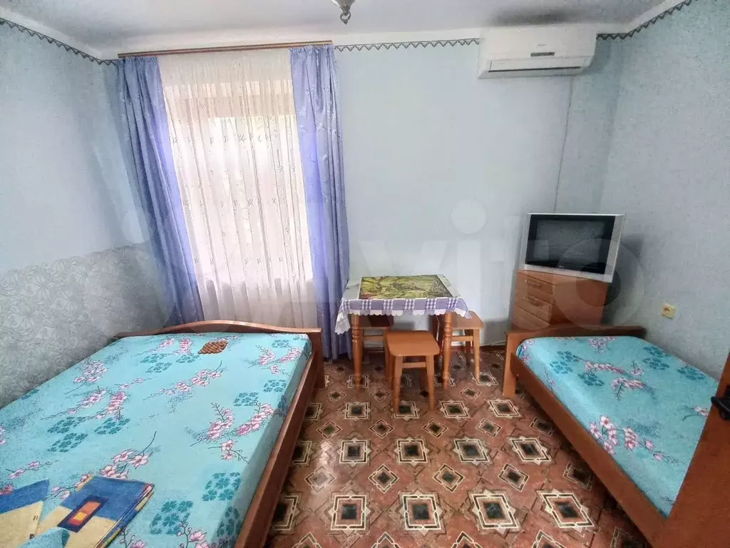 Комната 25 м в 1-к., 2/2 эт. - Фото 0