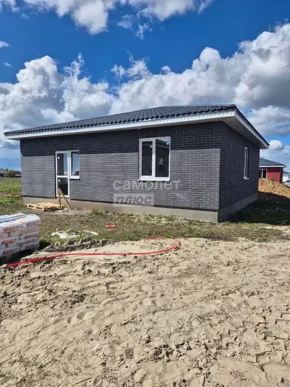 Дом в Курская область, Курский район, Рышковский сельсовет, Кислино ... - Фото 0