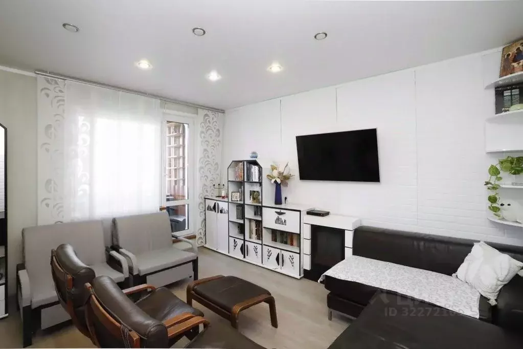 3-к кв. Иркутская область, Иркутск ул. Баумана, 181 (67.0 м) - Фото 2