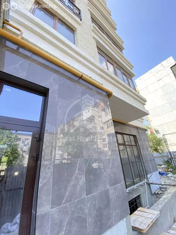 2-комнатная квартира: Махачкала, улица Нахимова, 15 (68 м) - Фото 1