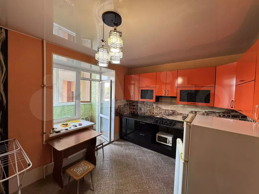1-к. квартира, 50 м, 1/13 эт. - Фото 1