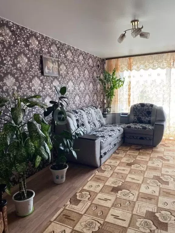 3-к кв. Брянская область, Новозыбков Красная пл., 3 (61.2 м) - Фото 1