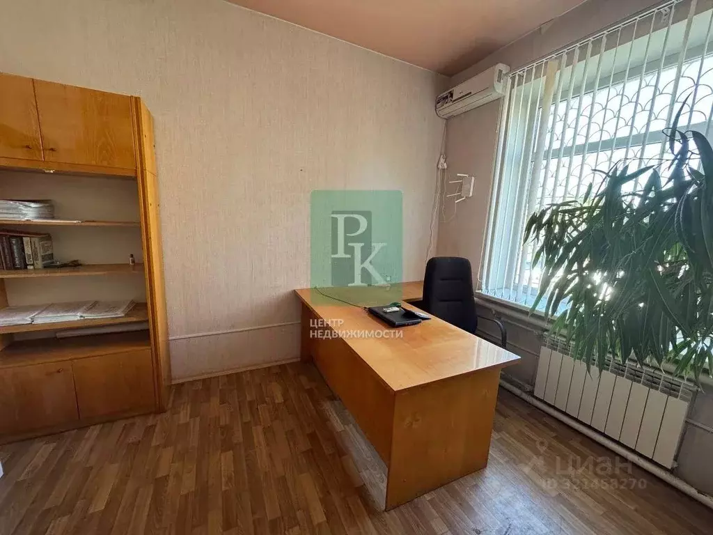 Офис в Севастополь ул. Соловьева, 10 (12 м) - Фото 1