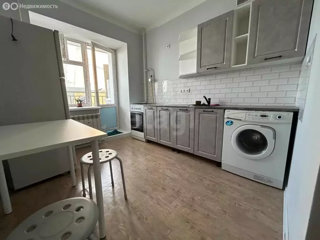 1-комнатная квартира: Якутск, улица Строителей, 12 (30.4 м) - Фото 1