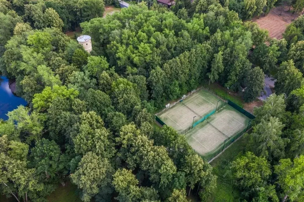 Участок в Московская область, Истра муниципальный округ, пос. ... - Фото 1