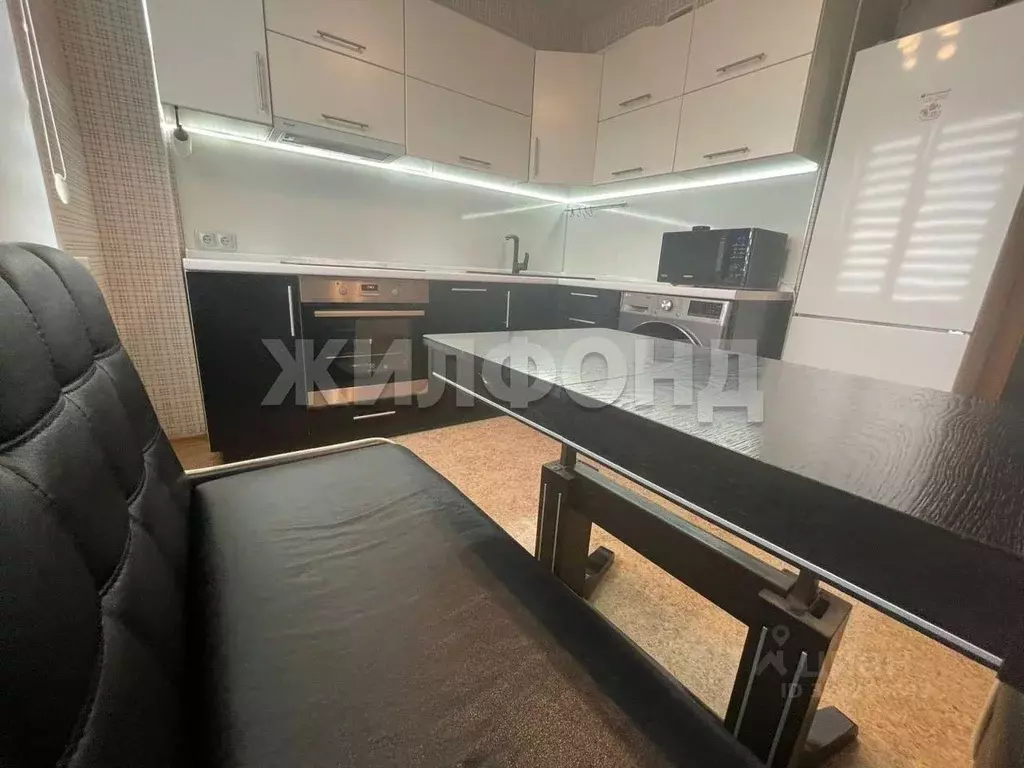 3-к кв. Ханты-Мансийский АО, Когалым просп. Шмидта, 28 (67.9 м) - Фото 2