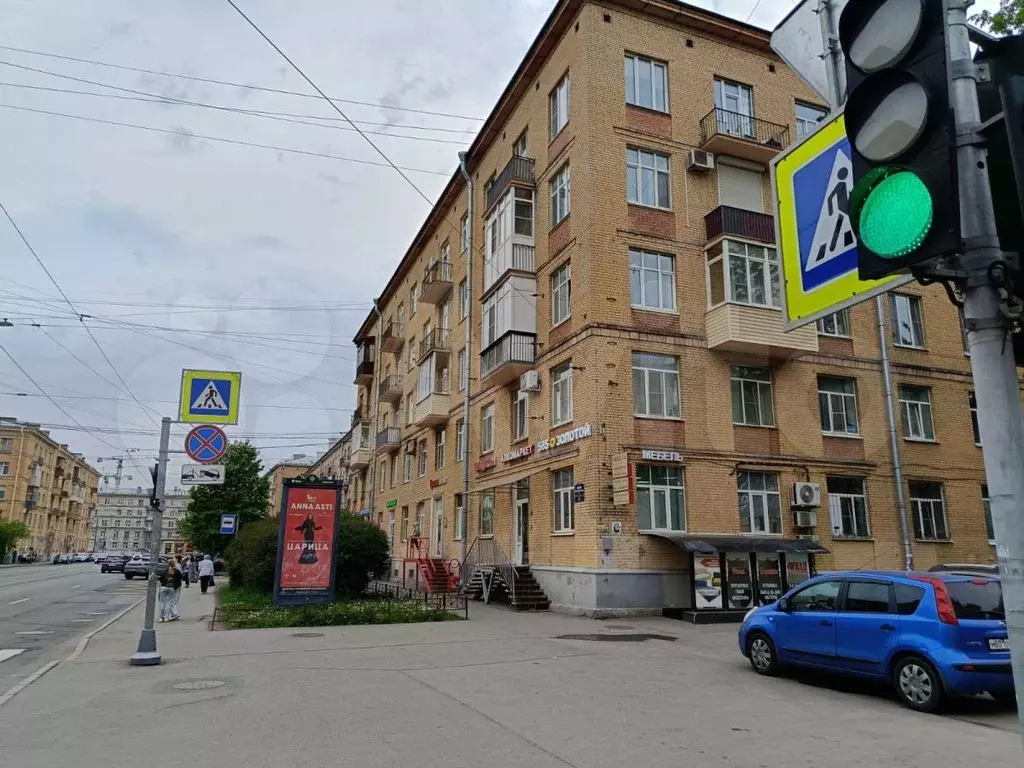 Помещение в аренду в торговом центре - Фото 0