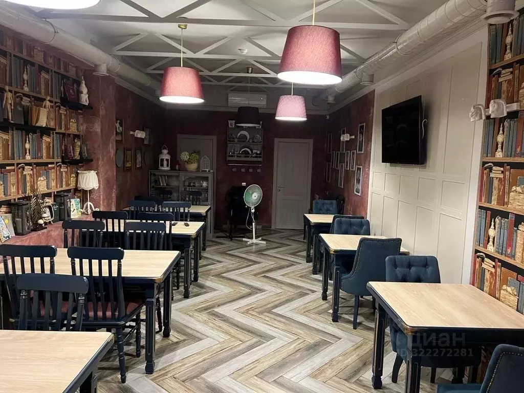 Помещение свободного назначения в Ростовская область, Зерноград ул. ... - Фото 1