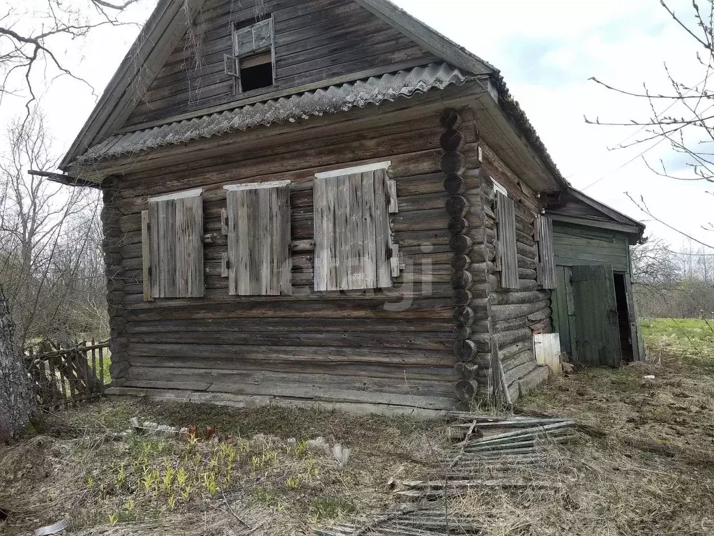 Дом в Новгородская область, Боровичский район, Травковское с/пос, д. ... - Фото 0