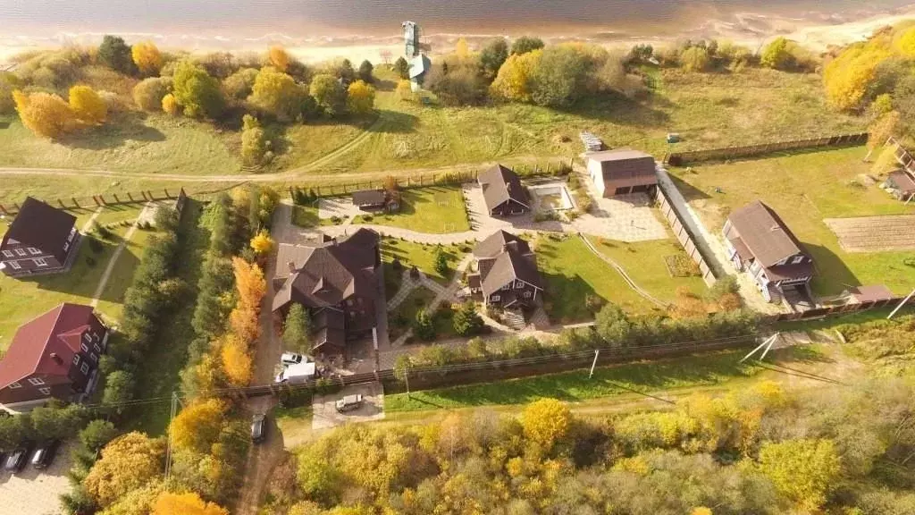 Дом в Тверская область, Пеновский муниципальный округ, д. Нечаевщина  ... - Фото 1