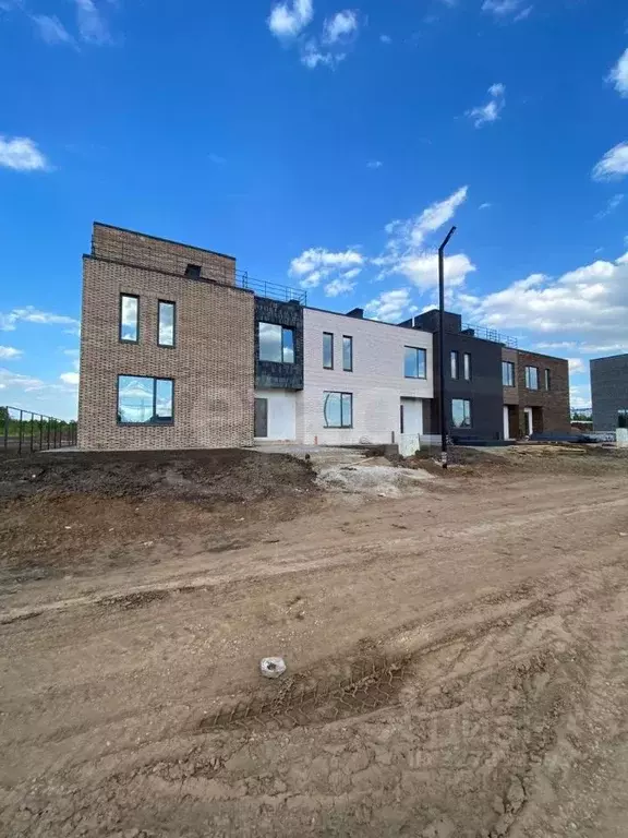 Таунхаус в Татарстан, Нижнекамск ул. Кедровая, 6 (172 м) - Фото 1