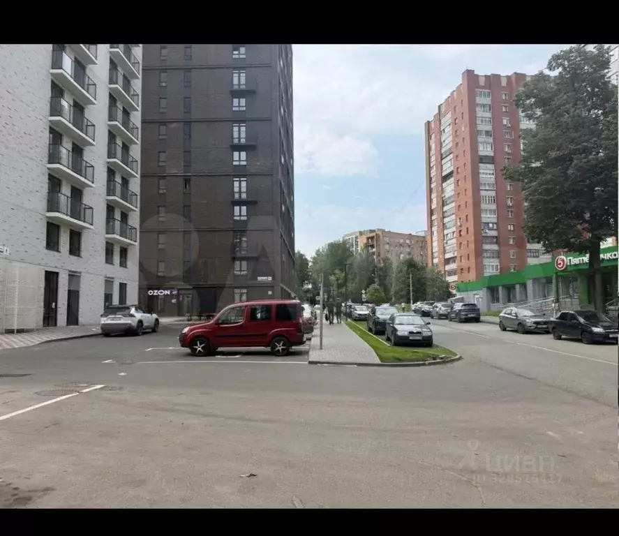 Торговая площадь в Удмуртия, Ижевск Университетская ул., 6к2 (35 м) - Фото 1