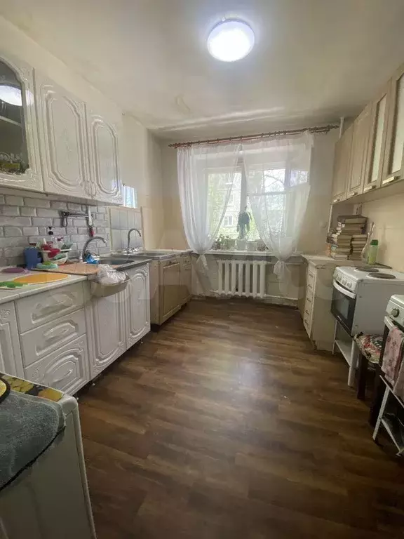 Комната 21 м в 4-к., 2/4 эт. - Фото 0