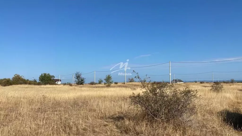 Участок в Крым, Ленинский район, Заветненское с/пос, с. Яковенково  ... - Фото 1