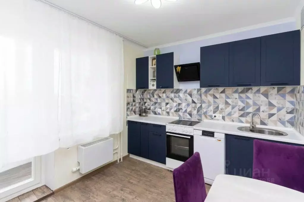 1-к кв. Тюменская область, Тюмень ул. Монтажников, 34 (41.0 м) - Фото 1