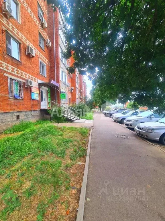 2-к кв. Краснодарский край, Усть-Лабинск Октябрьская ул., 66 (48.7 м) - Фото 2