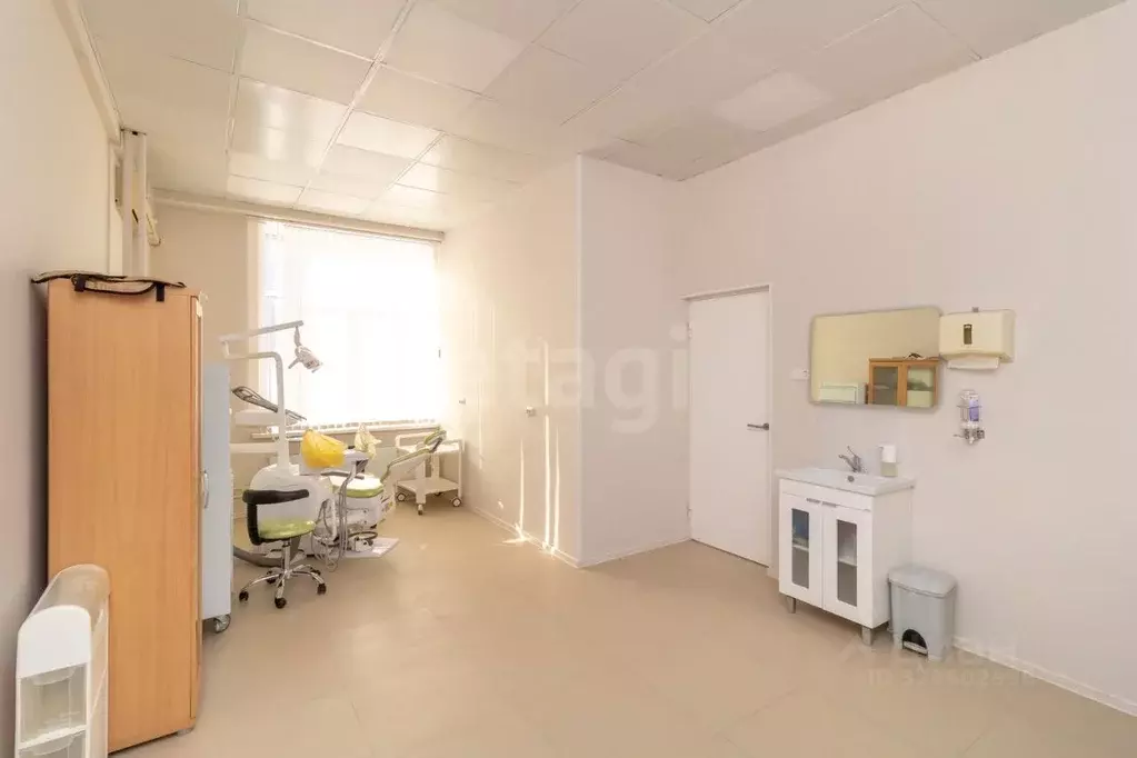 Офис в Тюменская область, Тюмень ул. Щербакова, 142к4 (53 м) - Фото 1