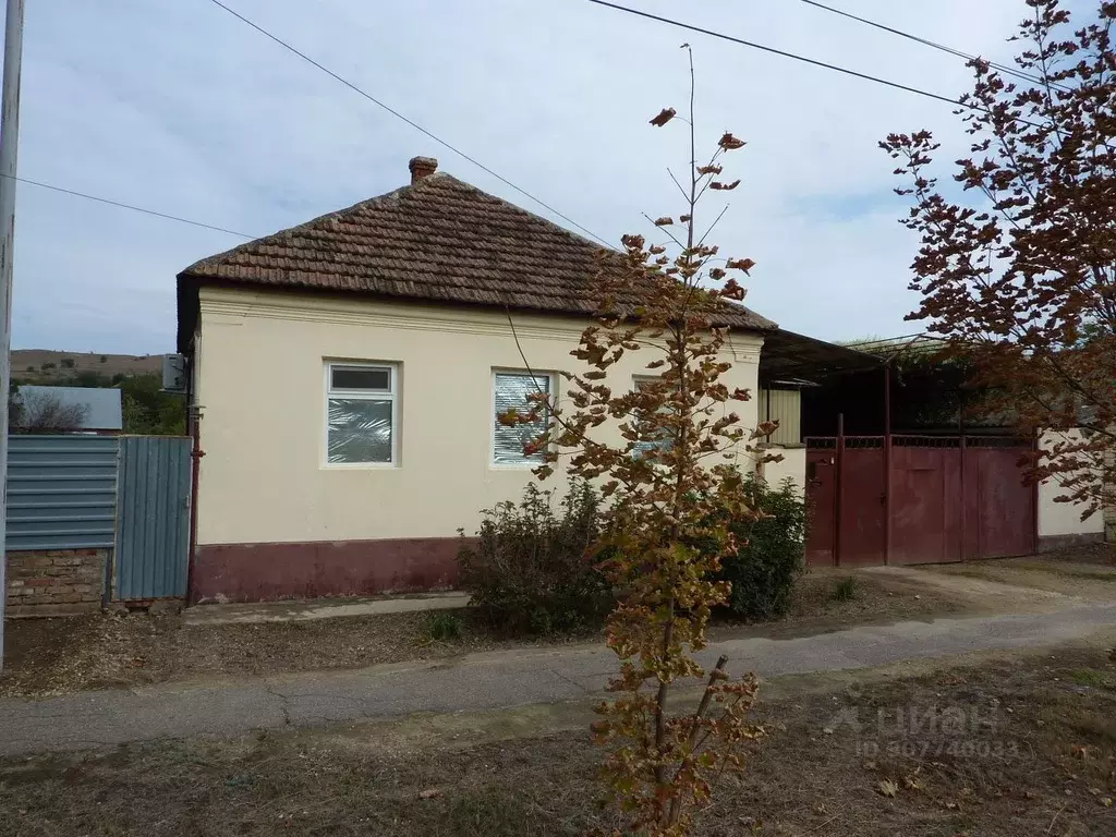 Дом в Ставропольский край, Светлоград г. Петровский муниципальный ... - Фото 1