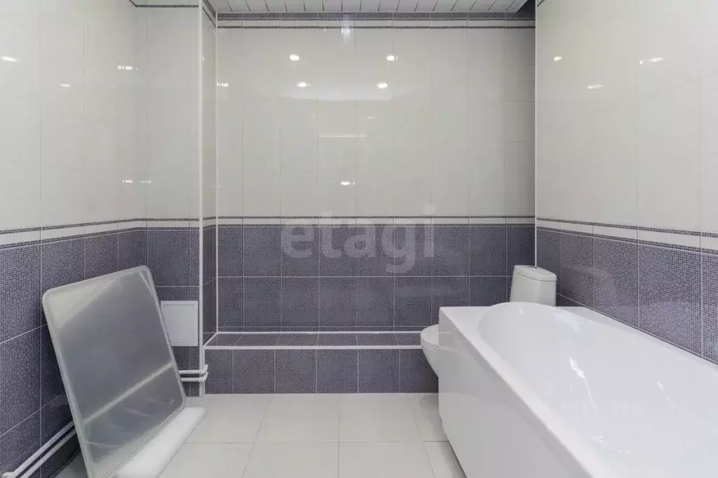 1-к кв. Тюменская область, Тюмень ул. Монтажников, 42Б (37.4 м) - Фото 1