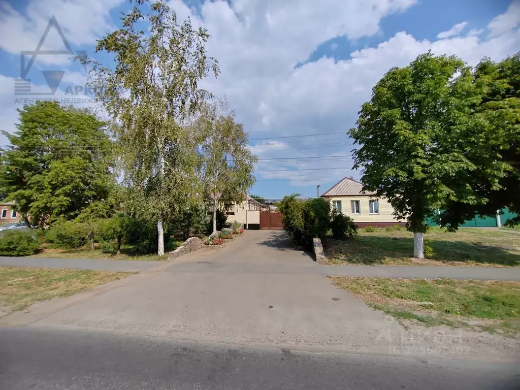 Дом в Ростовская область, Неклиновский район, с. Троицкое ул. Ленина ... - Фото 1