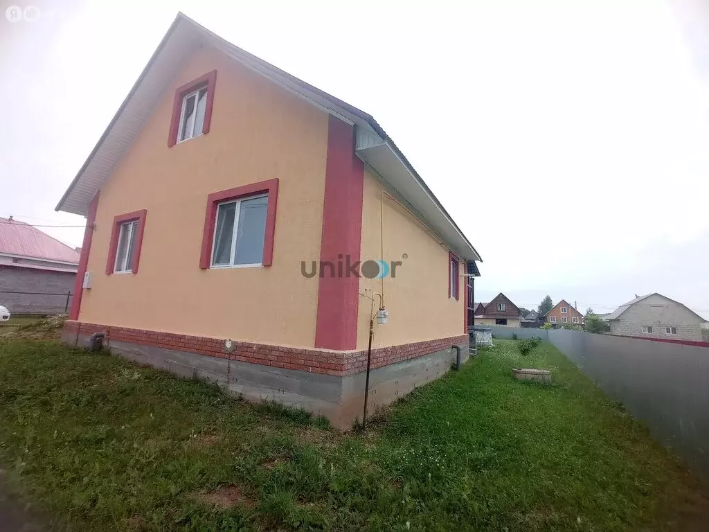 Дом в село Иглино, улица Белинского, 30 (100 м) - Фото 1