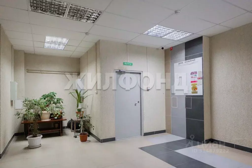 Гараж в Новосибирская область, Новосибирск ул. Семьи Шамшиных, 20 (14 ... - Фото 1