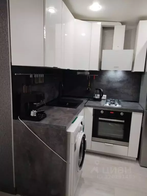 Студия Красноярский край, Красноярск ул. Яковлева, 27 (31.0 м) - Фото 1