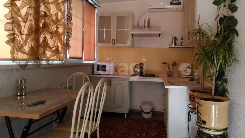 Дом в Крым, Евпатория ул. Пролетарская, 17 (300 м) - Фото 1