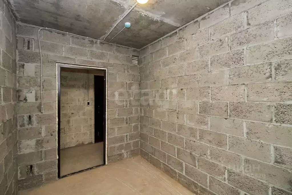 Склад в Тюменская область, Тюмень ул. Тальниковая, 5 (4 м) - Фото 1