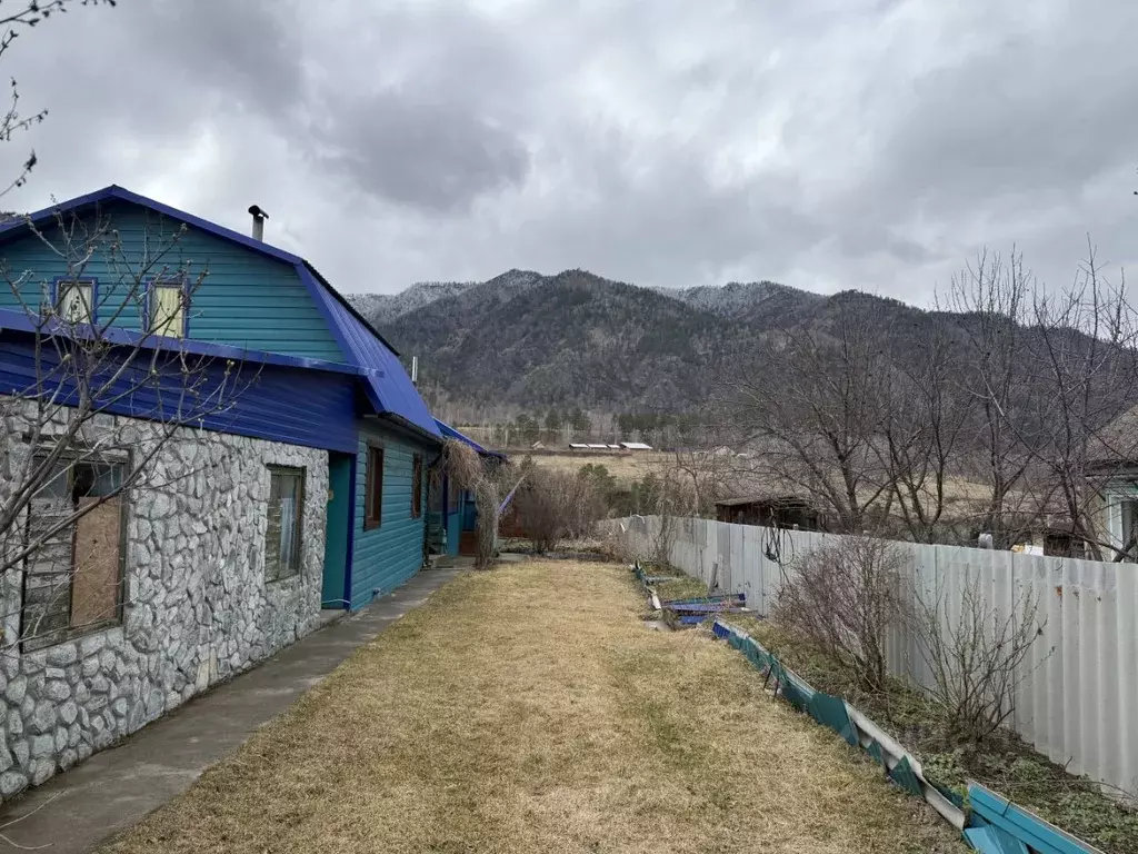 Дом в Алтай, Чемальский район, с. Чемал Катунская ул., 18А (120 м) - Фото 1