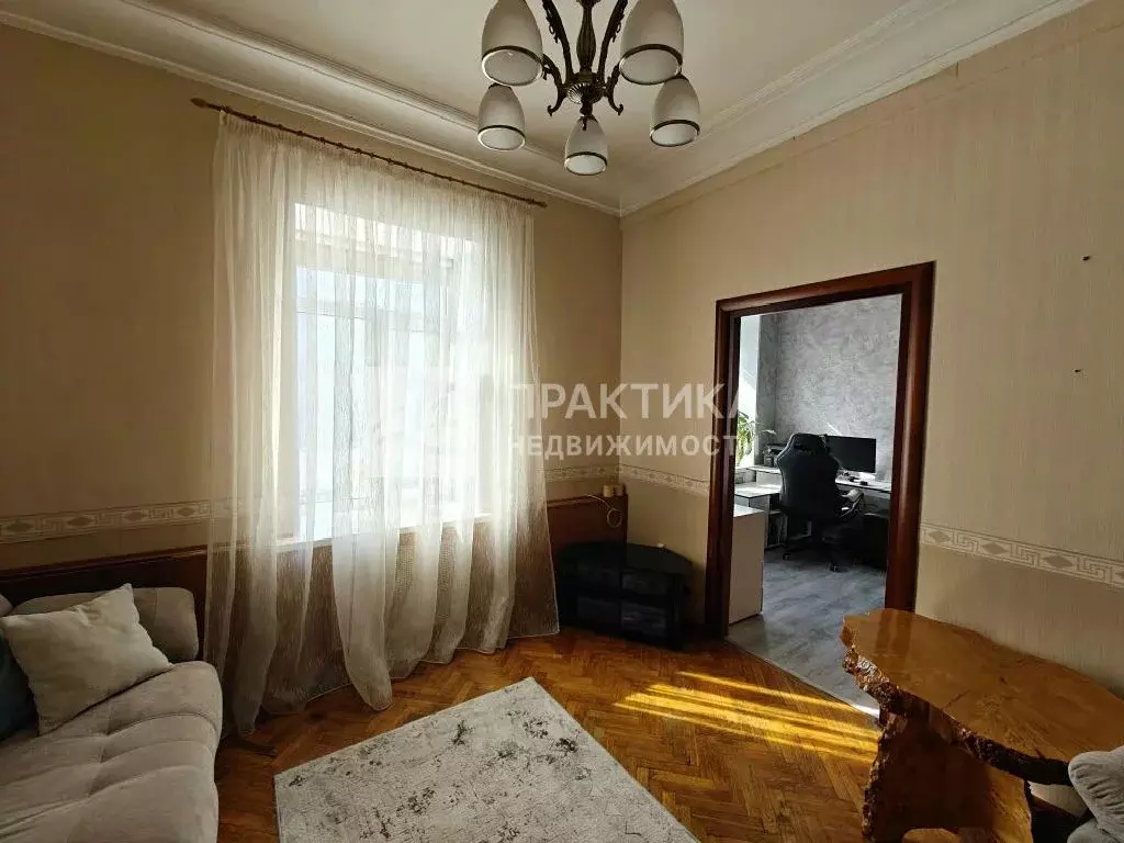 Продается 4-комнатная квартира - Фото 2