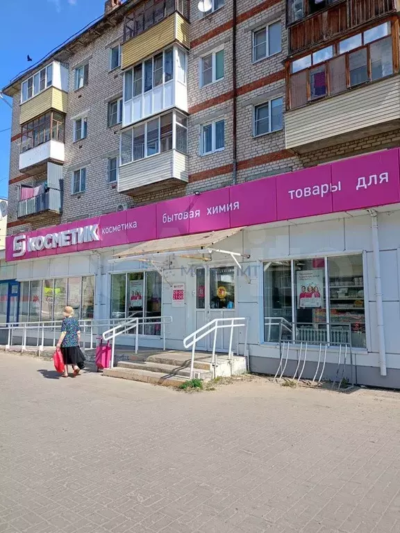 Торговое помещение с арендатором 286.2 кв.м. в цен - Фото 1