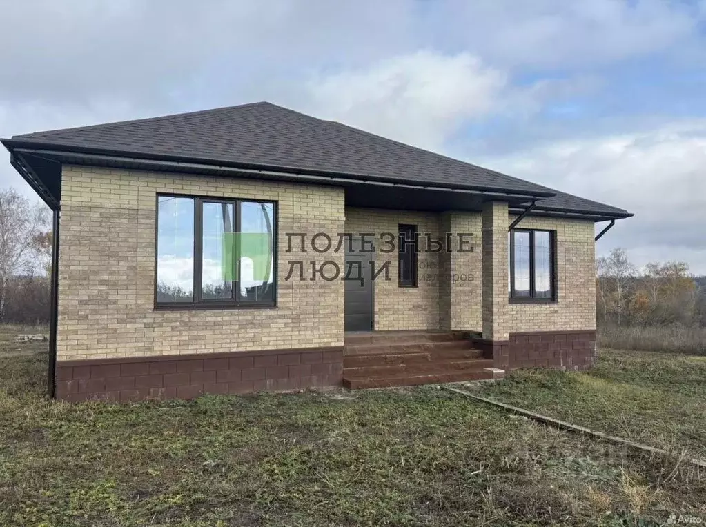 Дом в Белгородская область, Белгородский район, Дубовское с/пос, с. ... - Фото 1